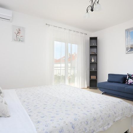 Seaside Holiday House Poljica, Trogir - 5161 Marina Pokoj fotografie