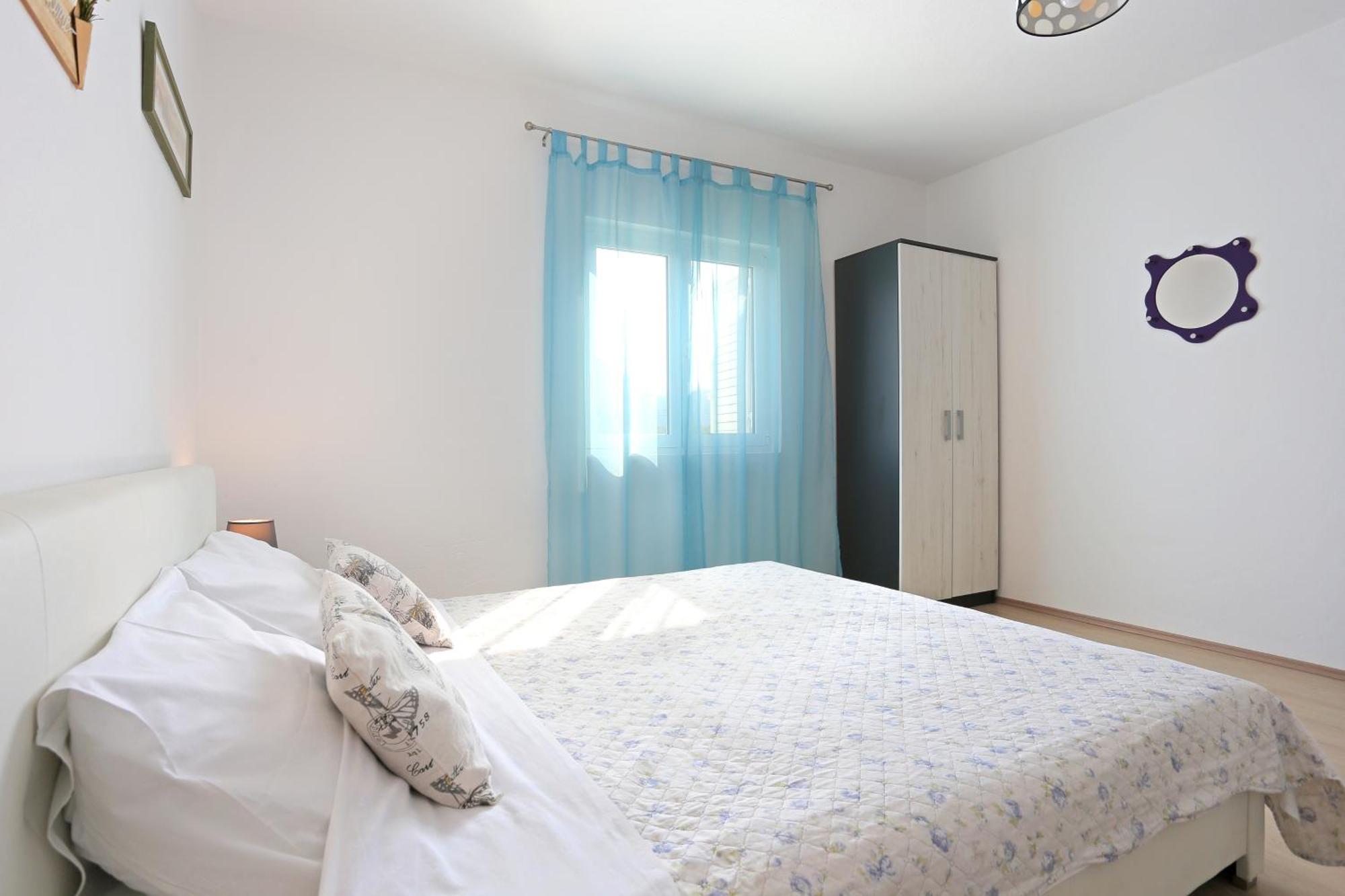 Seaside Holiday House Poljica, Trogir - 5161 Marina Pokoj fotografie